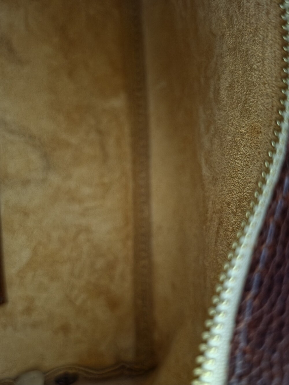 New Portland Large Leather Raindrop - Color: Nutmeg - Picture 10 of 12